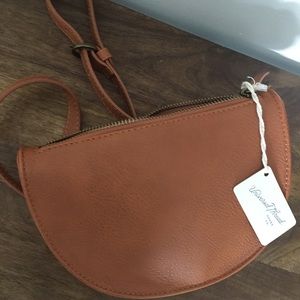 Universal Thread belt bag